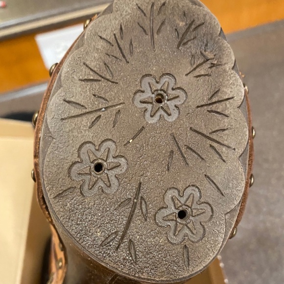 $15.00 
PEGABO Vintage Pegabo Sandals - Picture 8 of 11